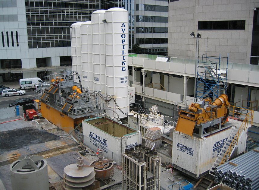 Bentonite plant and desanding units able to process 500m³ of slurry per hour